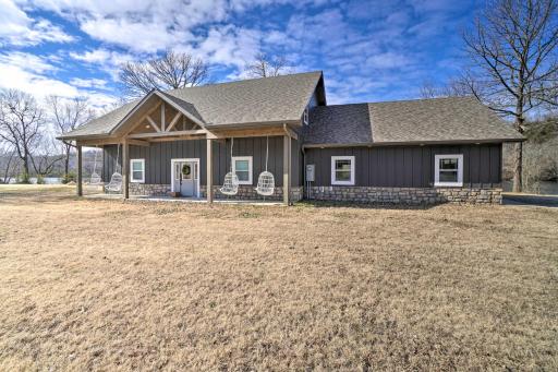 Idyllic Cotter Escape Steps to White River! - Housity