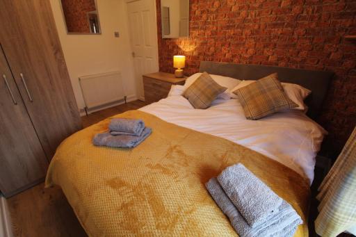 Rosebud House - Housity