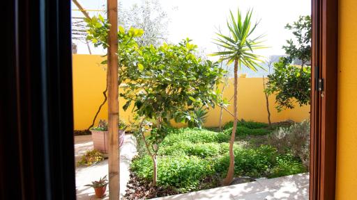 Yellow House-Villetta con giardino - Housity