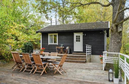 Modern cottage with sunny terrace - Housity