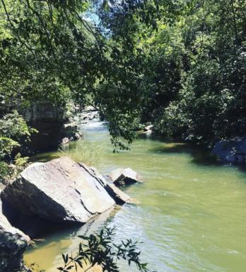Chalé na Chapada, com acesso ao Rio São Miguel - Housity