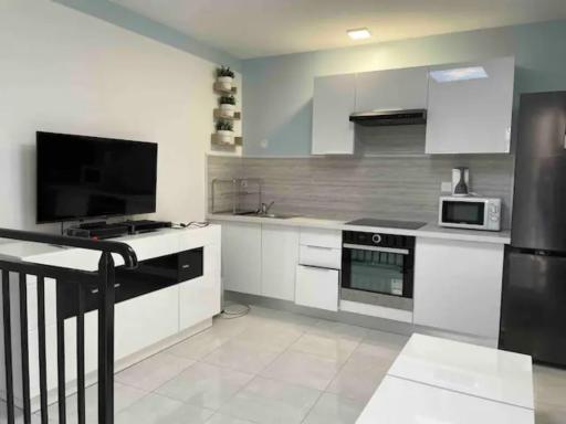 WIFI - PARKING - SUPERBE T3 SPACIEUX ET MODERNE!!!! - Housity