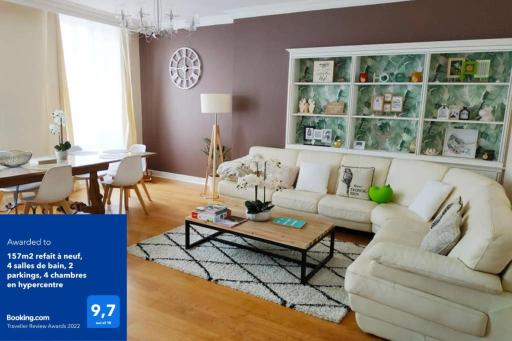 157m2, 4 chambres, 4 salles de bains, 2 WC, 2 parkings en hypercentre - Housity