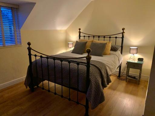 Kellsboro Corner - Housity
