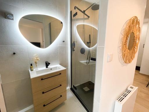 COZYMAINE, superbe studio au coeur d'Angers - Housity