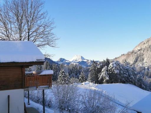 Confortable chalet avec magnifique vue en Gruyère. - Housity