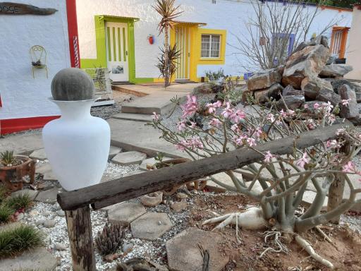 Kai-Oms Backpackers Lodge - Housity