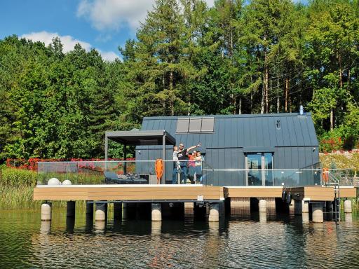 Unique holiday home on the water, Bytów - Housity