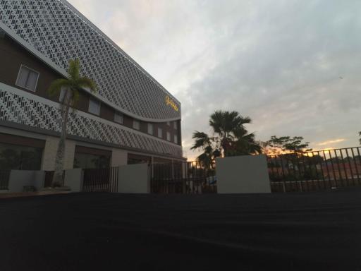 Grand Kolopaking Hotel - Housity