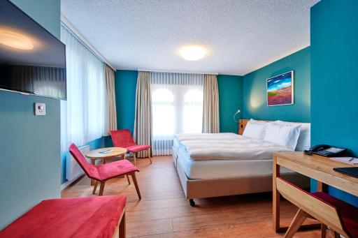 5th Floor Basic Rooms - shared bathrooms - Housity