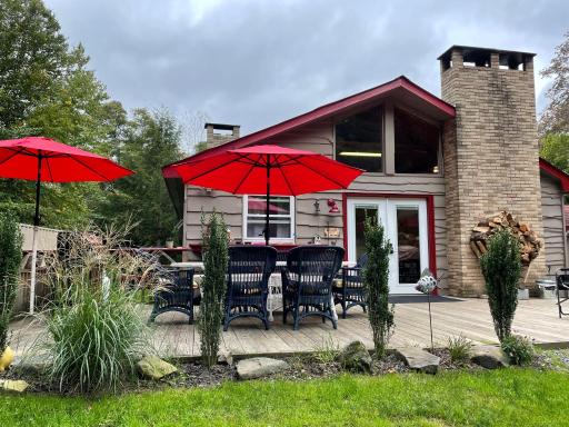Roscoe Cabin Pet friendly - Housity