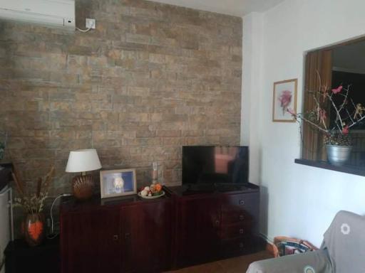 Violet Bedroom and Apartment - Housity