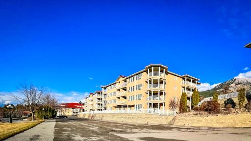 Mountain View Suites by StayIn - Housity