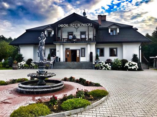 Noclegi Dwór Szlachecki Biedaczów - Housity