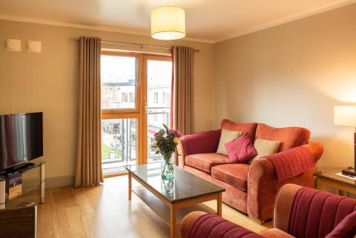 PREMIER SUITES Bristol Cabot - Housity