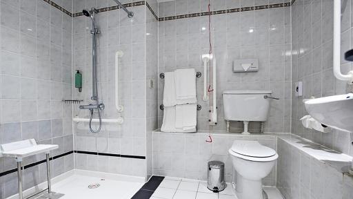 Holiday Inn Express Liverpool-Albert Dock, an IHG Hotel - Housity