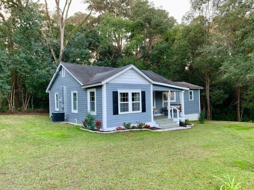 HoneyComb GEM, Beautifully Designed & Near Downtown Thomasville - Housity