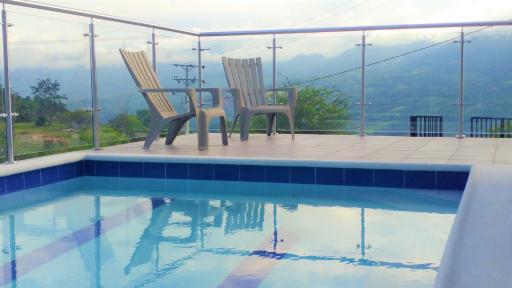 ÚNICA Naturaleza, Vistas, Piscina, WiFi y BBQ - 9 personas - Housity
