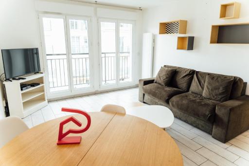 Plaza Fontaine Rouge 01 - Housity