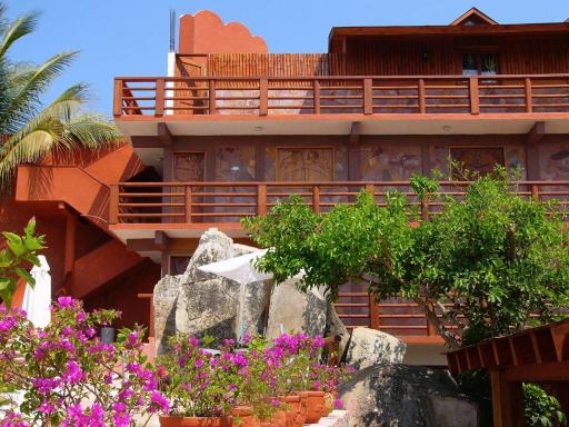 Hotel Paradise Lagoon - Housity