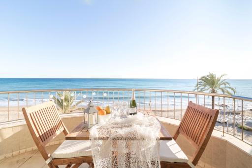 Respira Mediterraneo 100 Mandala apARTments - Housity