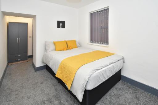 Townhouse @ Princes Road Stoke - Housity