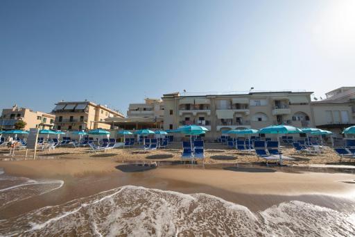 Albergo La Sirenella - Housity