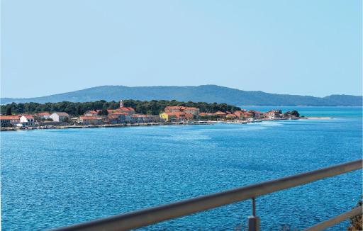 Two-Bedroom Apartment In Brodarica - Housity