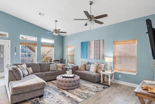 New 5 BDRM W/Pool, Observation Deck Walk to Beach! - Housity