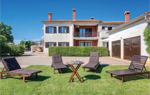 Holiday Home Hrboki V - Housity