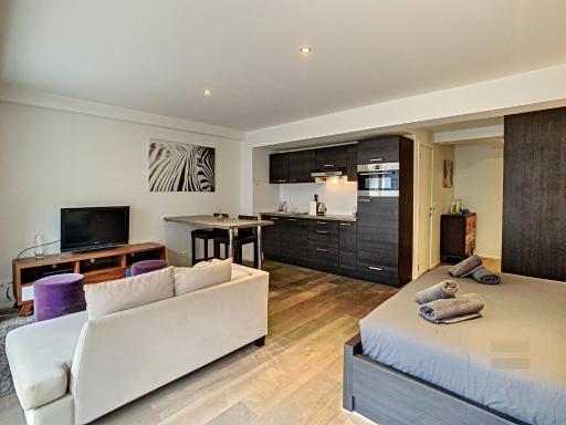 Flat Moliere - Housity