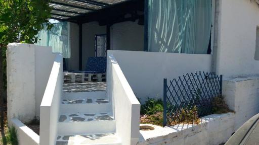 Fanari Stone House - Housity