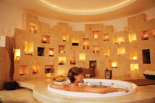 Krystal Grand Cancun All Inclusive - Housity