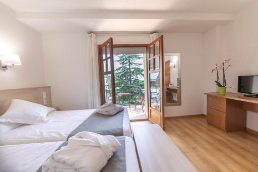 Balneario de Fitero - Hotel Bécquer - Housity