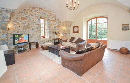 Pet Friendly Home In Anduze - Housity