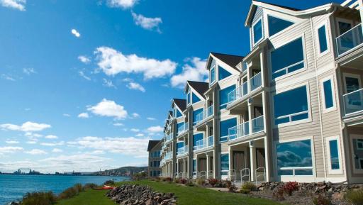 Beacon Pointe on Lake Superior - Housity
