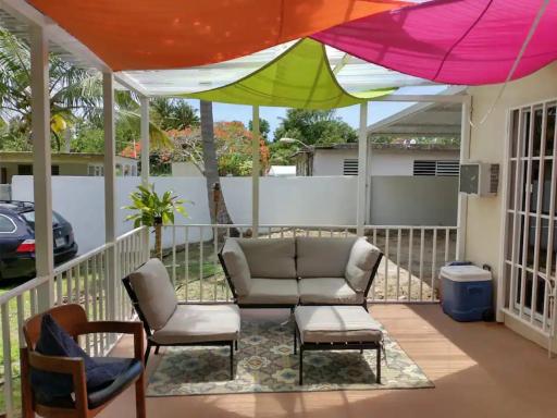 Family Getaway with Private Parking & Swimming Pool - Housity