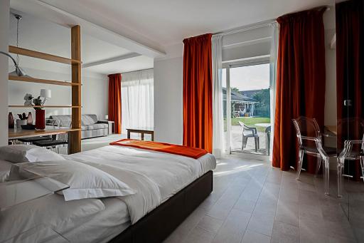 Business Hotel - Housity