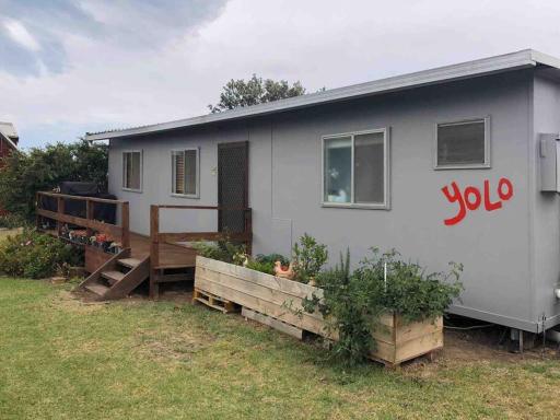 YOLO- Beach-house views, near penguins, nbn! - Housity