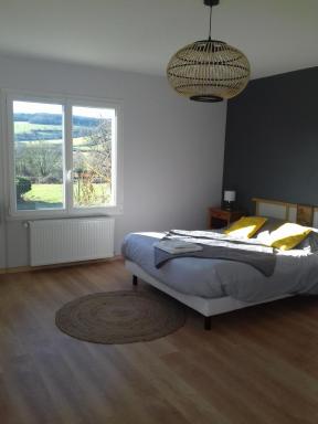 Agréable chambre meublée, vue sur la vallée de l'Auxois - Housity