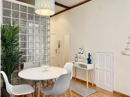 Precioso apartamento en el Casco Vello de Vigo - Housity