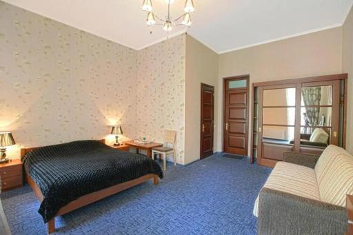 Apart-Hotel next to Deribasivska - Housity