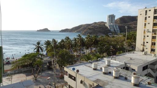 Apartamento Tacoa 701 con vista al mar. - Housity