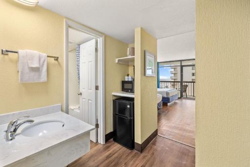 North Shore Oceanfront Resort Hotel - Housity