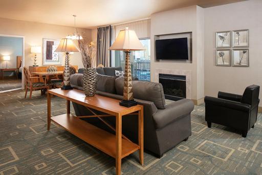The Platinum Hotel - Housity