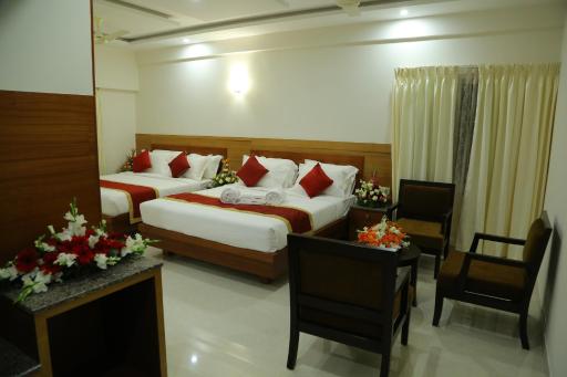 Hotel U.T.Elegance - Housity