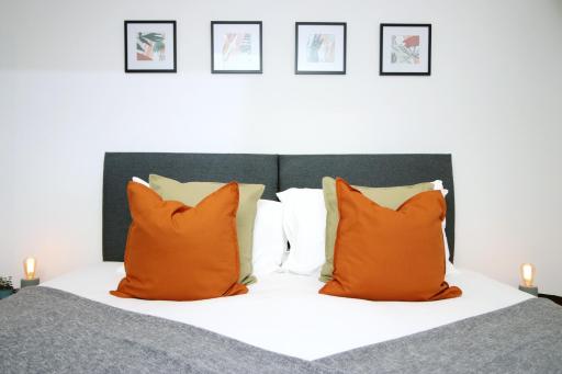 Business & Leisure Stay & Parking - Housity