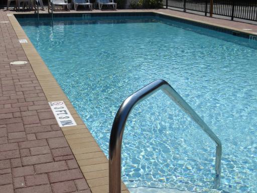 Travelodge by Wyndham Orlando at Heart of International Drive - Housity