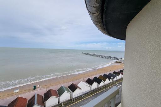 Superb seaside accommodation - Housity