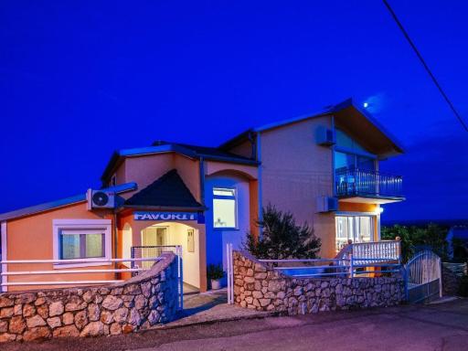Beautiful Holiday Home in Maslenica near Beach - Housity